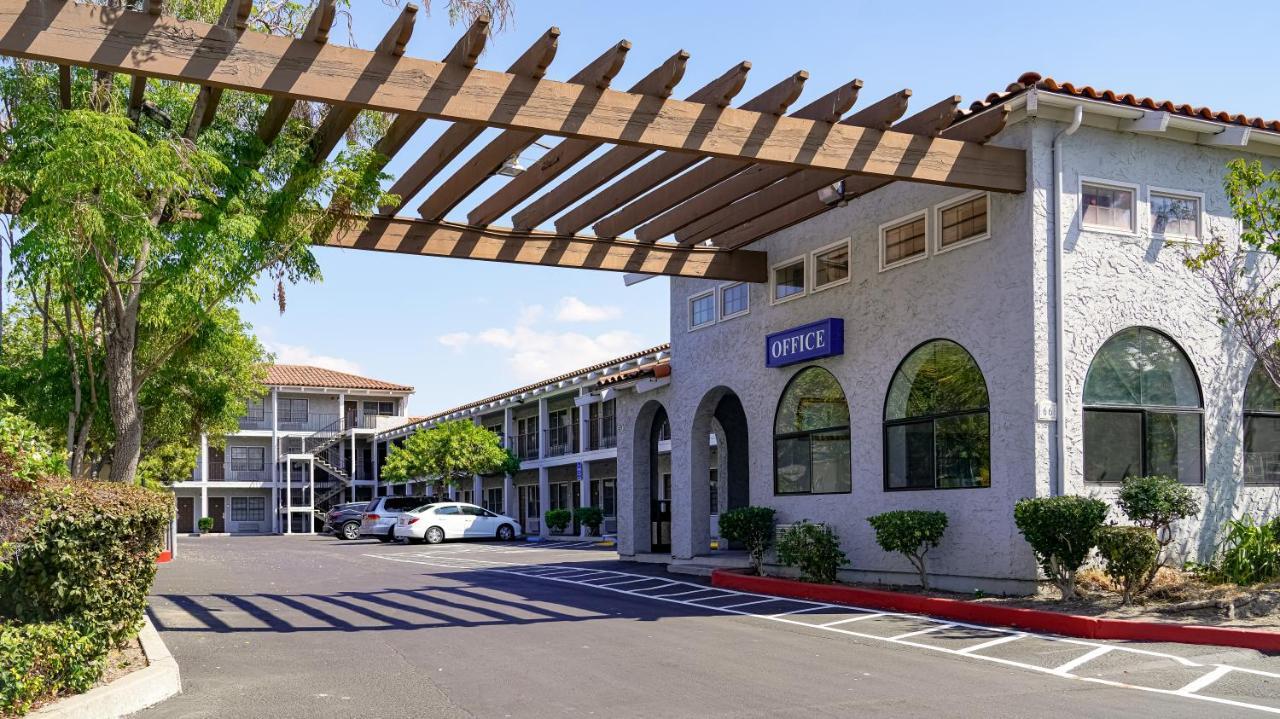 Rodeway Inn Milpitas Near Great Mall Exterior photo